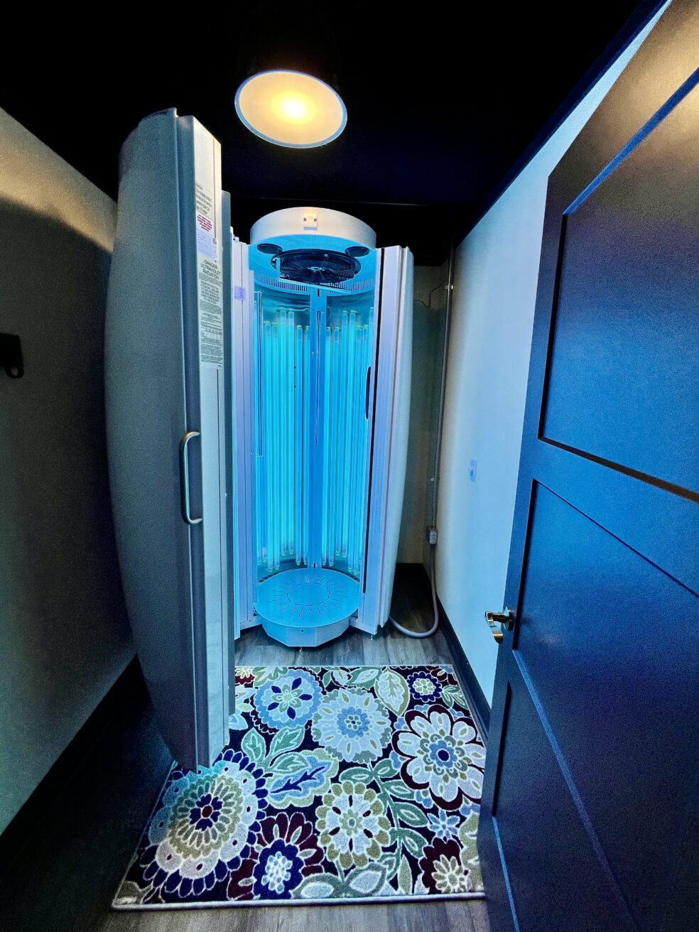 salon essence stand up tanning bed Monroe Iowa